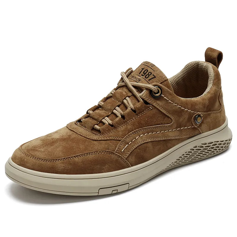 Sneaker in vera pelle scamosciata Valentio