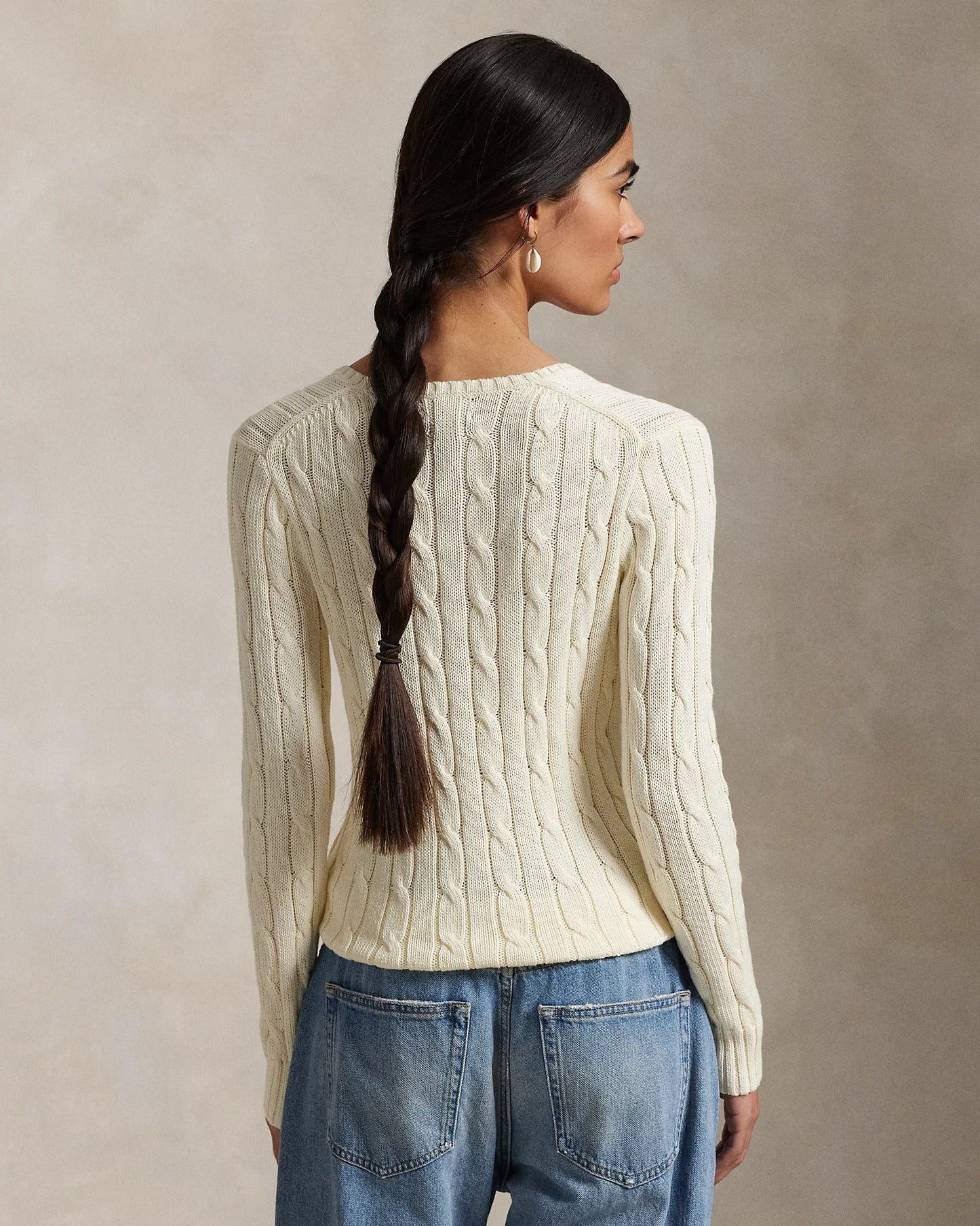 L.R Sweater | V-Neck