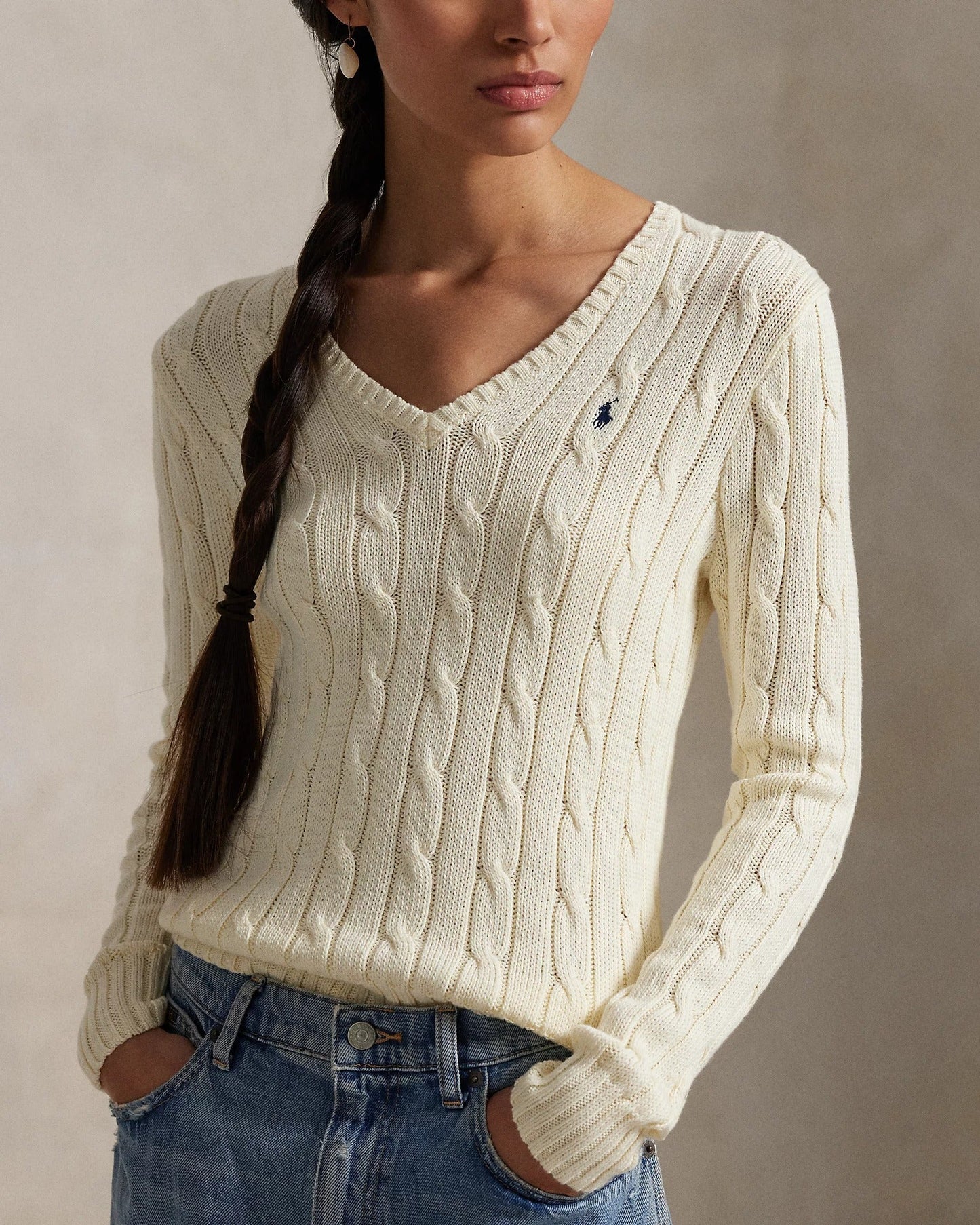 L.R Sweater | V-Neck